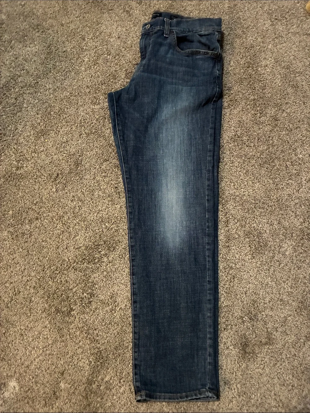 Lucky Brand Men's Straight Jeans in Medium Blue Wash